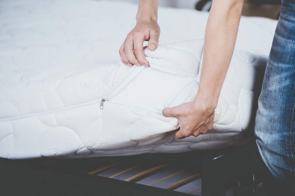 9 Ways You’re Destroying Your Comfortable Mattress